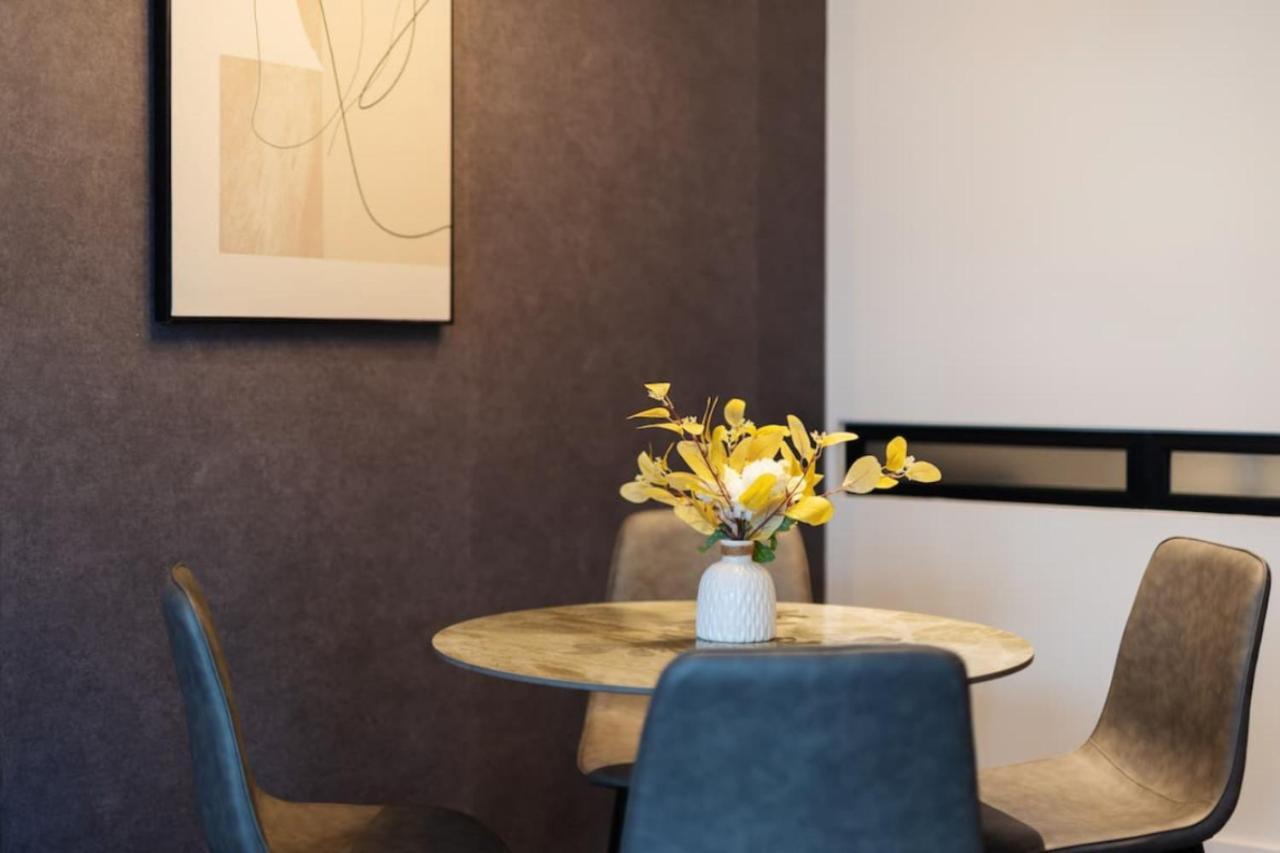 קואלה לומפור Scarletz Suites Klcc Twin Tower By Purple Orchid מראה חיצוני תמונה
