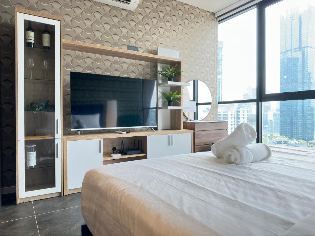 קואלה לומפור Scarletz Suites Klcc Twin Tower By Purple Orchid מראה חיצוני תמונה