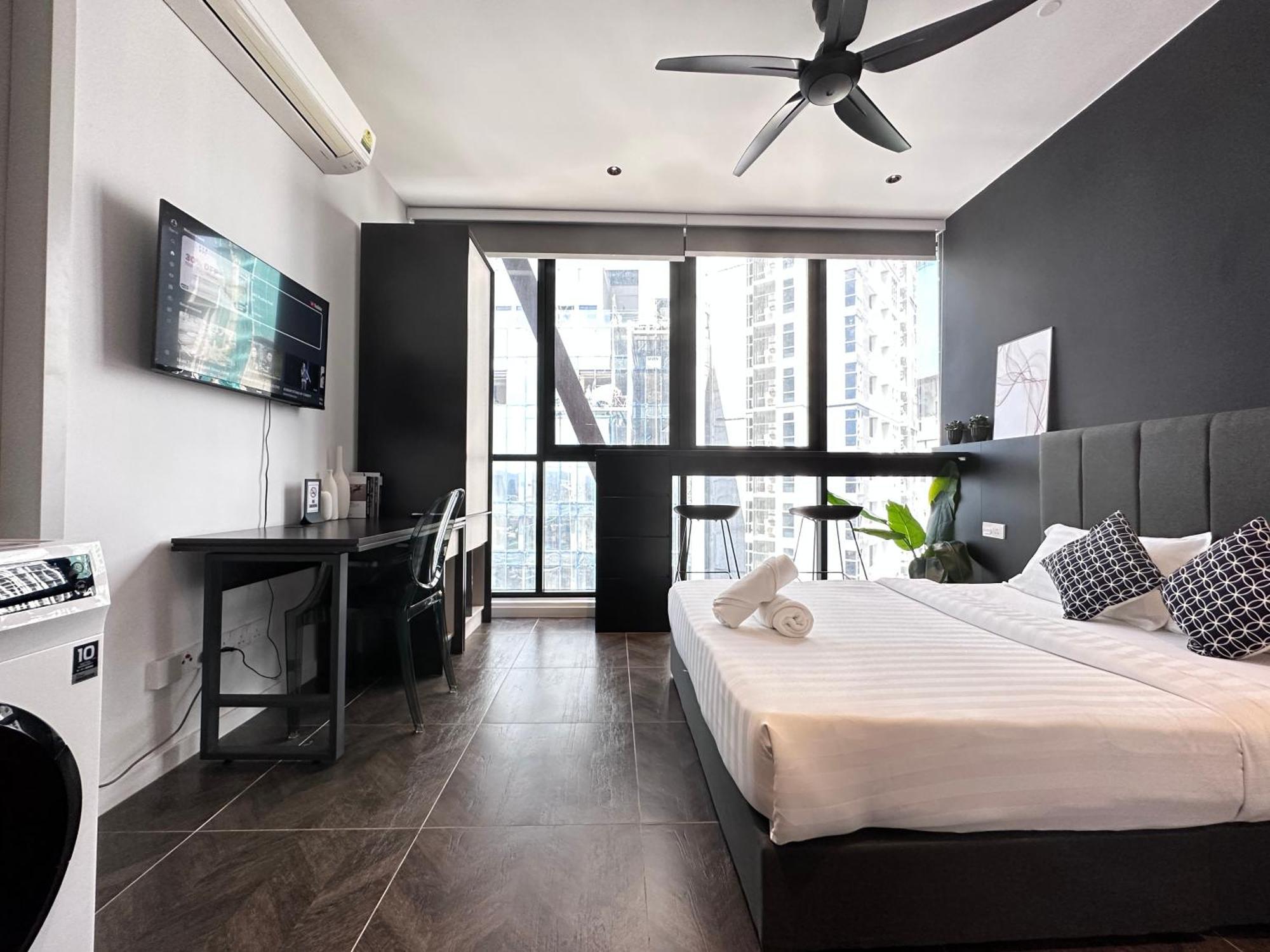 קואלה לומפור Scarletz Suites Klcc Twin Tower By Purple Orchid מראה חיצוני תמונה