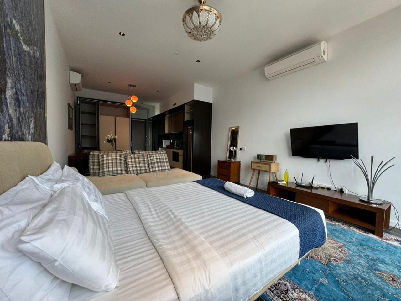 קואלה לומפור Scarletz Suites Klcc Twin Tower By Purple Orchid מראה חיצוני תמונה