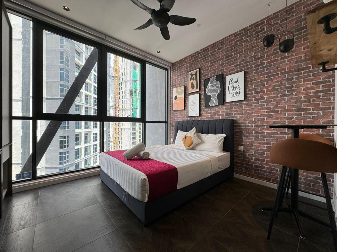 קואלה לומפור Scarletz Suites Klcc Twin Tower By Purple Orchid מראה חיצוני תמונה