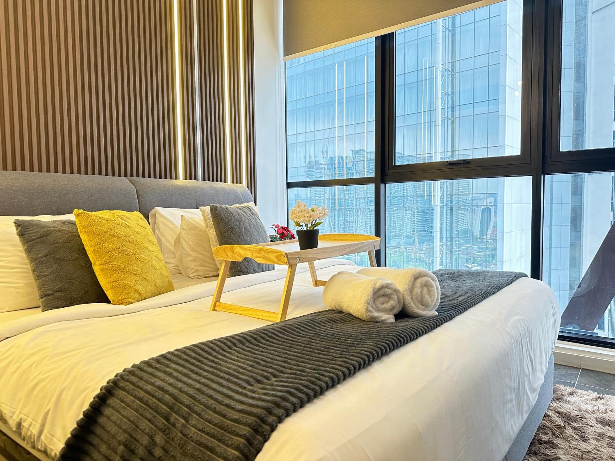 קואלה לומפור Scarletz Suites Klcc Twin Tower By Purple Orchid מראה חיצוני תמונה