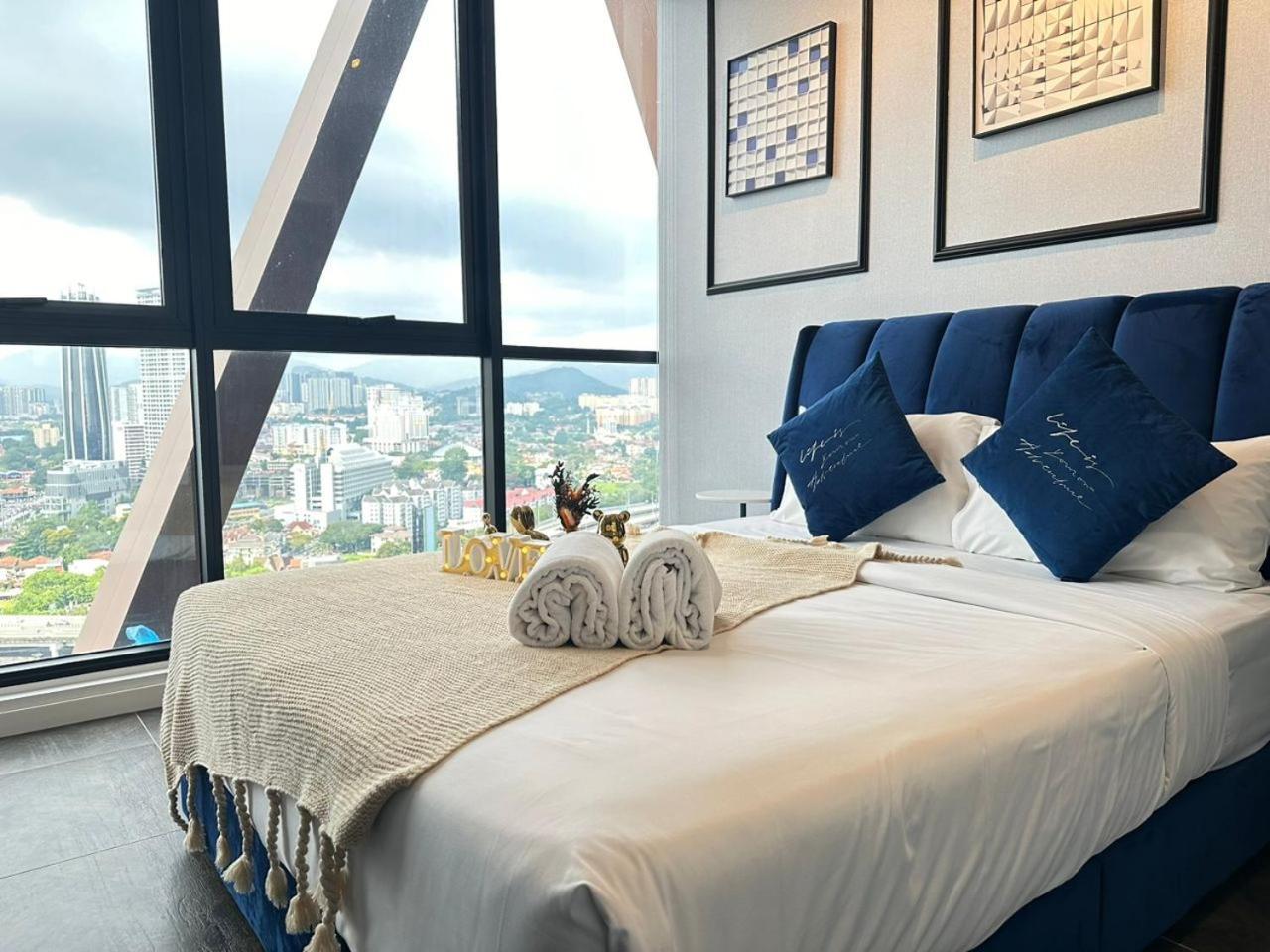 קואלה לומפור Scarletz Suites Klcc Twin Tower By Purple Orchid מראה חיצוני תמונה